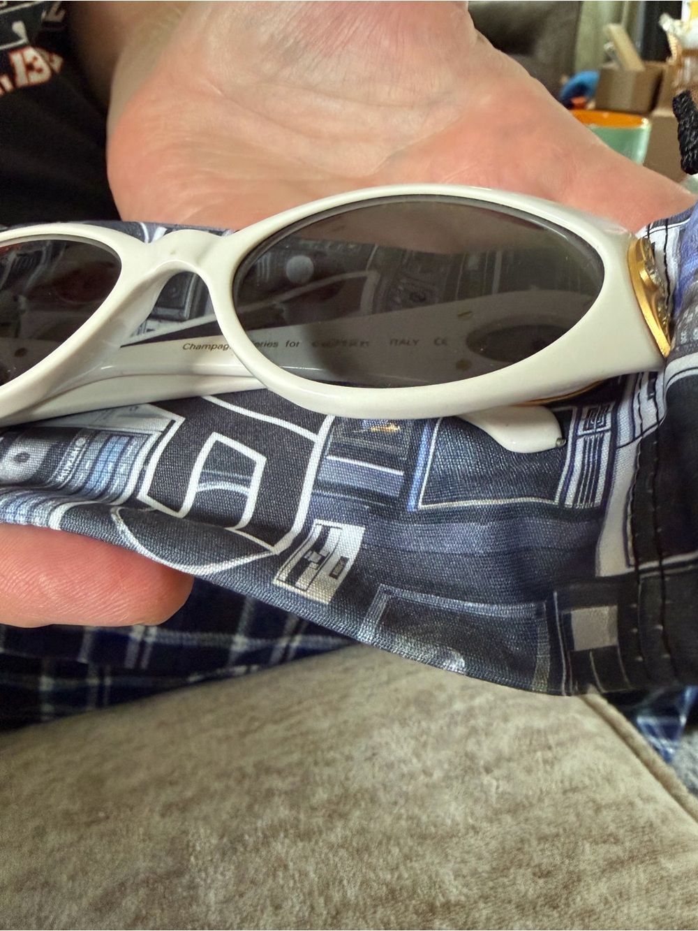 Vintage Deadstock Champagne Series Oval Sunglasses White & Gold Rhinestone Italy - Picture 10 of 15